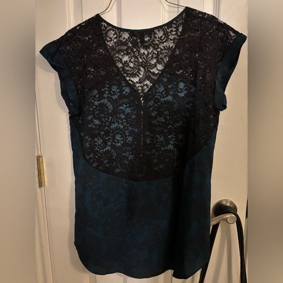 Express Blouse - Picture 3 of 3